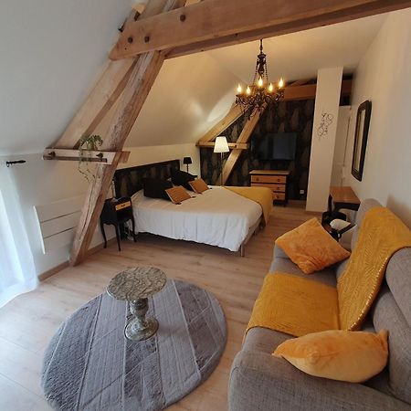 Bed and Breakfast Au Domaine Du Bois Joubert à Luzillé Extérieur photo